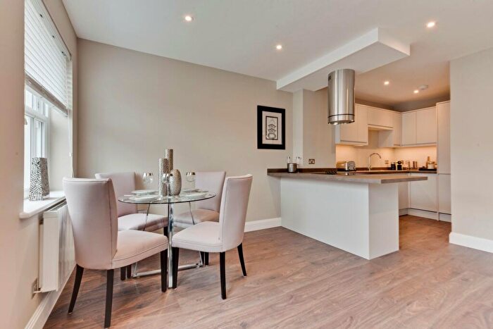1 Bedroom Apartment For Sale In High Street, Walton-on-Thames, KT12