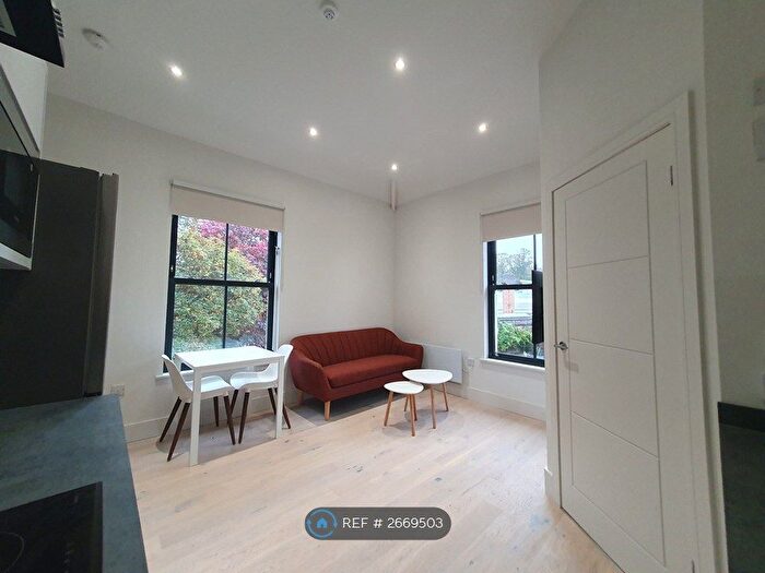 1 Bedroom Flat To Rent In Park Lane, Sheffield, S10