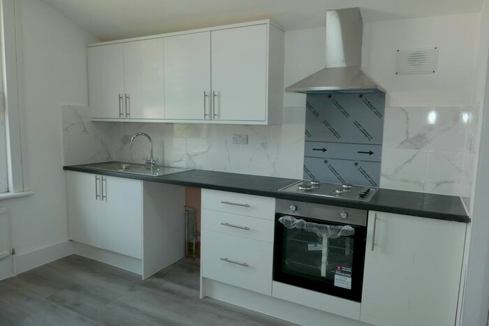 2 Bedroom Flat To Rent In Romford Road, London, E7