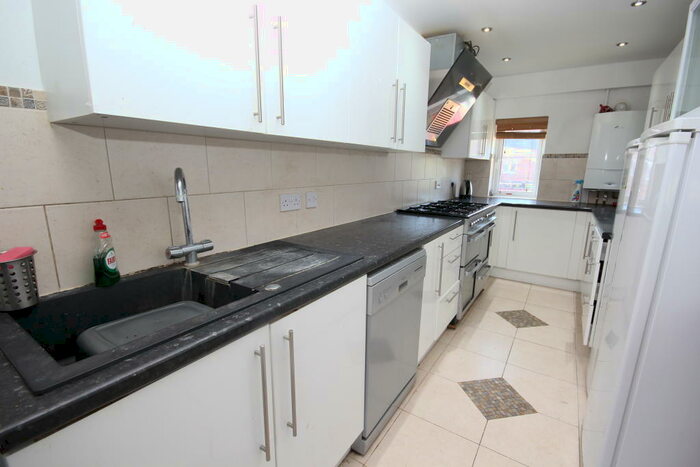 8 Bedroom House To Rent In Grays Road, Headington, OX3