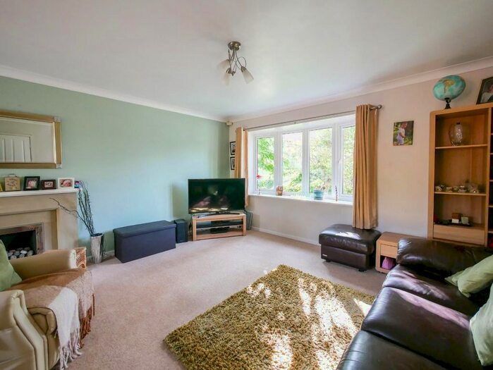 4 Bedroom Detached House For Sale In Porlock Drive, Sully, Penarth, CF64