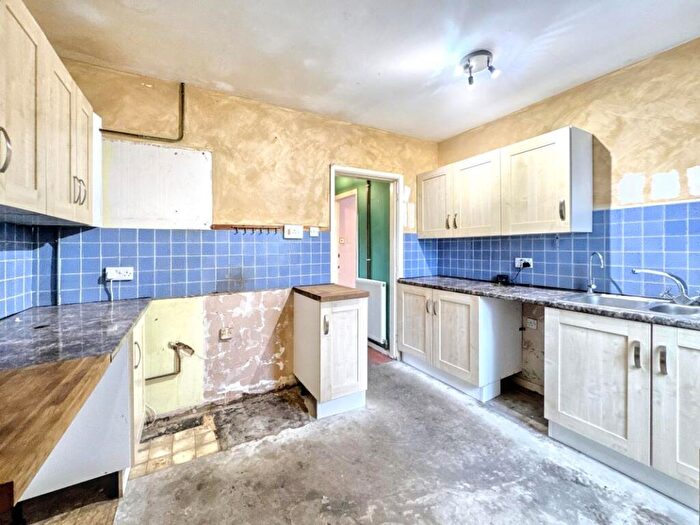 2 Bedroom Semi-Detached House For Sale In Scott Road, Ipswich, Suffolk, IP3