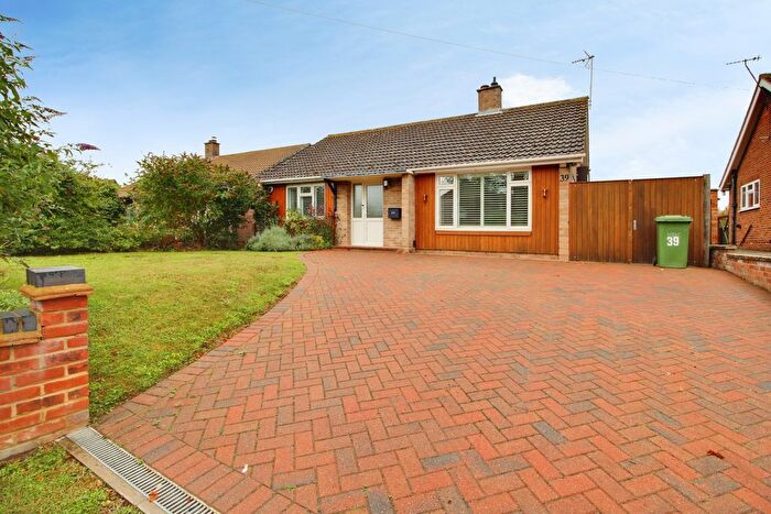 3 Bedroom Bungalow To Rent In West Street, Great Gransden, SG19