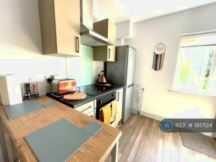 1 Bedroom Flat To Rent In Southmill Road, Bishop's Stortford, CM23