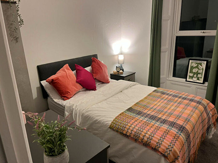 7 Bedroom Terraced House To Rent In Prospect Street, Plymouth, PL4