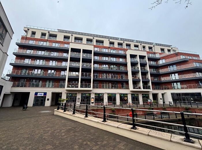 2 Bedroom Flat For Sale In Maidenhead, Berkshire, SL6
