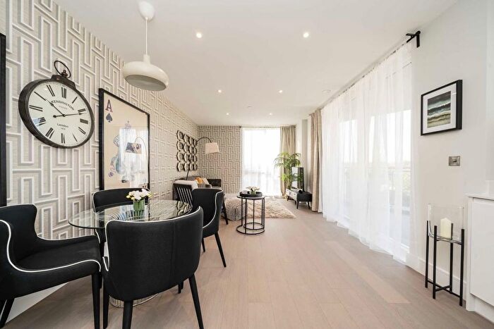 1 Bedroom Flat For Sale In Bollo Lane, Acton, W3