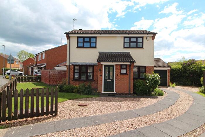 3 Bedroom Detached House For Sale In Grosvenor Close, Glen Parva, Leicester, LE2