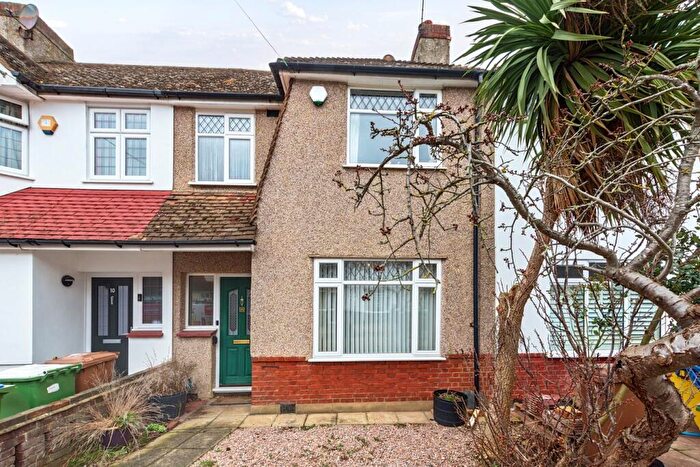 3 Bedroom Terraced House For Sale In Arlington Close, Sidcup, DA15