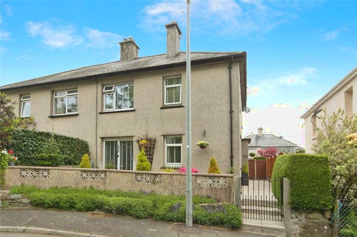 3 Bedroom Semi-Detached House For Sale In Ty'n Rhos, Criccieth, Gwynedd, LL52