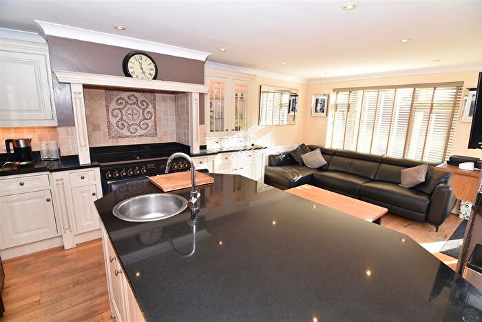 4 Bedroom Detached House For Sale In Chester Road, Castle Bromwich, Birmingham, B36