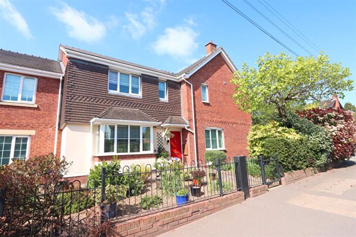 2 Bedroom Apartment For Sale In Swan Close, Blakedown, DY10