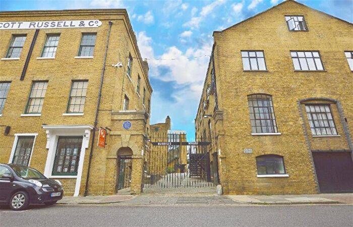 2 Bedroom Flat To Rent In Westferry Road, London, E14