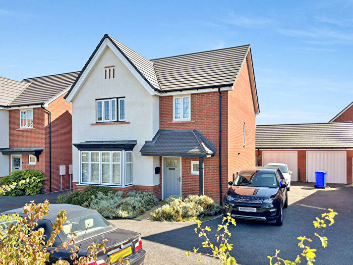 4 Bedroom Detached House For Sale In Weston Drive, Bury St Edmunds, IP32