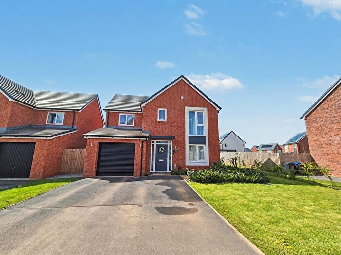 3 Bedroom Detached House To Rent In Levison Street, Blythe Bridge, Stoke-on-Trent, ST11