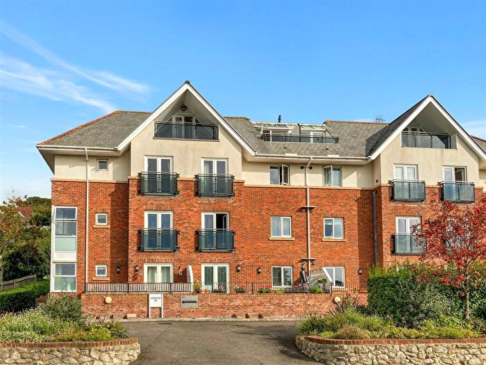 2 Bedroom Penthouse To Rent In Seabrook Road, Hythe, CT21
