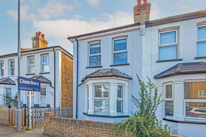 2 Bedroom Property To Rent In Hampden Road, Norbiton, Kingston Upon Thames, KT1