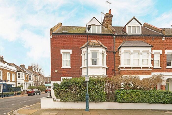 2 Bedroom Flat For Sale In Dorville Crescent, Hammersmith, W6
