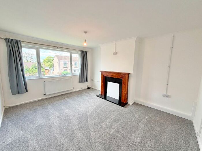 2 Bedroom Flat To Rent In Frampton Road, Gorseinon, Swansea, SA4