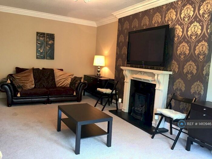 2 Bedroom Flat To Rent In Prince Albert Road, Glasgow, G12