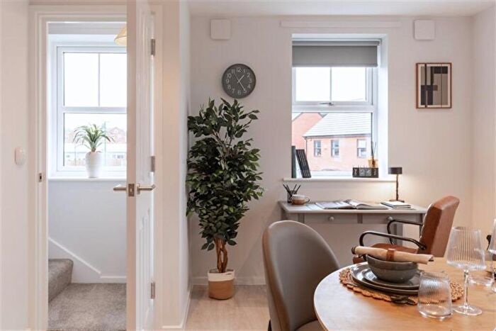 1 Bedroom End Of Terrace House To Rent In Bobbin Gardens, New Basford, NG7