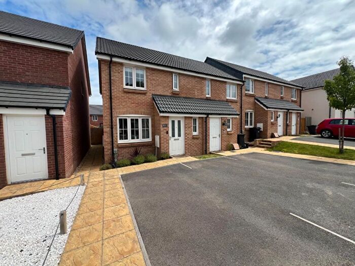 3 Bedroom End Of Terrace House For Sale In Tawcroft Way, Barnstaple, EX31