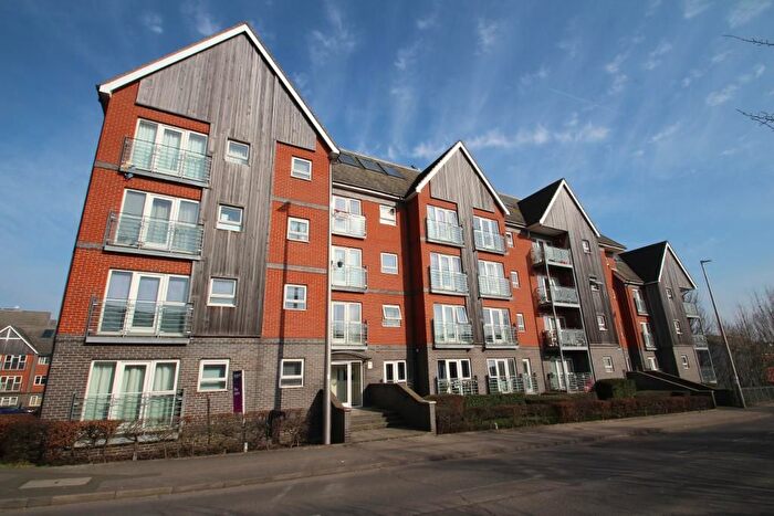 1 Bedroom Flat To Rent In Millward Drive, Bletchley, Milton Keynes, Buckinghamshire, MK2