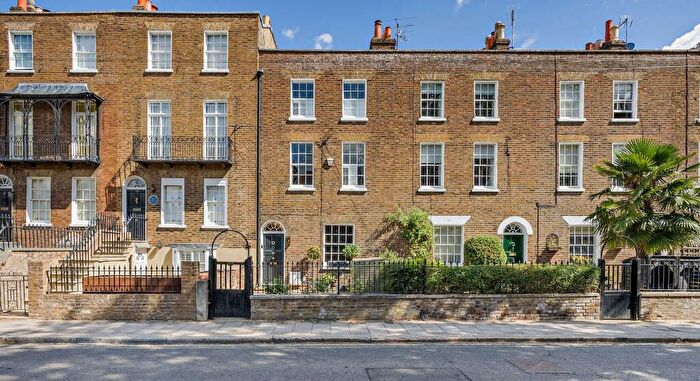 4 Bedroom Terraced House For Sale In Kings Road, Windsor, Berkshire, SL4