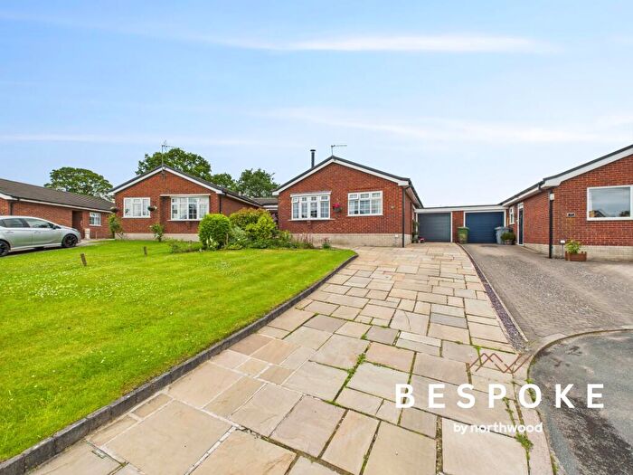 2 Bedroom Link Detached House For Sale In Appleby Close, Macclesfield, SK11