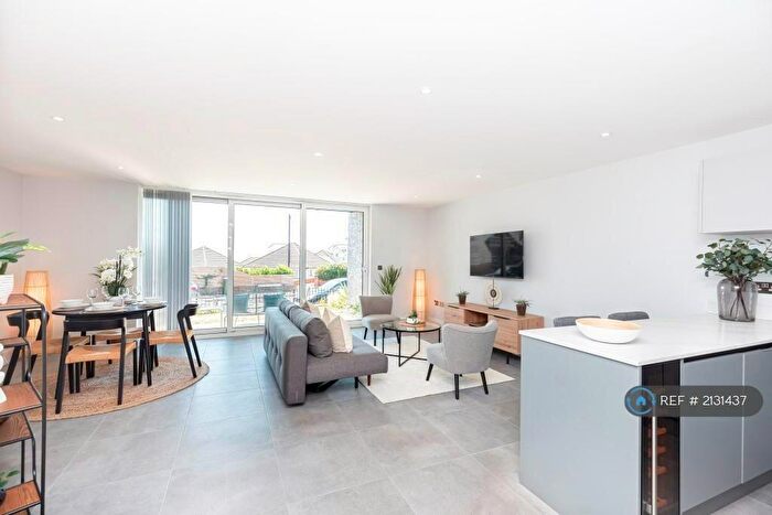 2 Bedroom Flat To Rent In Cellars Farm Road, Southbourne, BH6