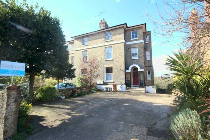 2 Bedroom Flat To Rent In Epsom Road, Guildford, GU1