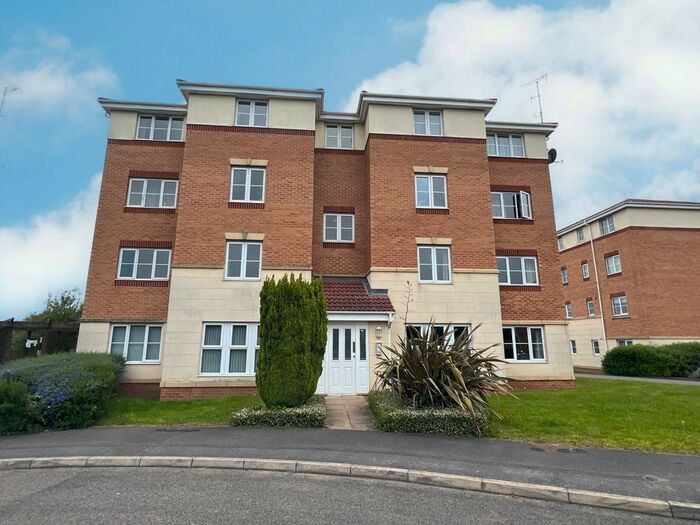 2 Bedroom Flat To Rent In Hatfield House, Forge Drive, Chesterfield, Derbyshire, S40