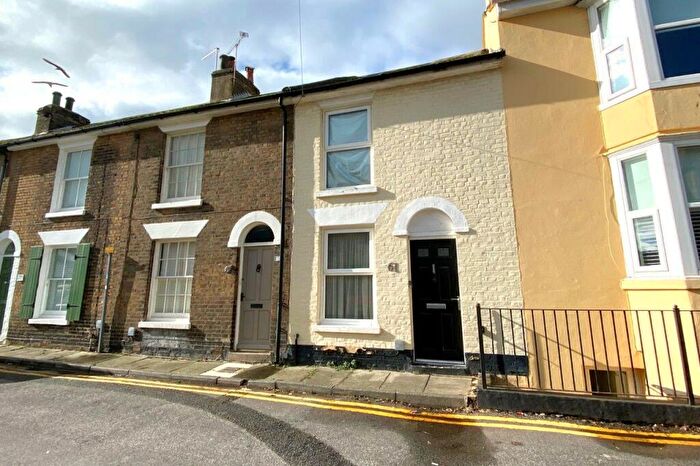 2 Bedroom House To Rent In York Road, Walmer, CT14