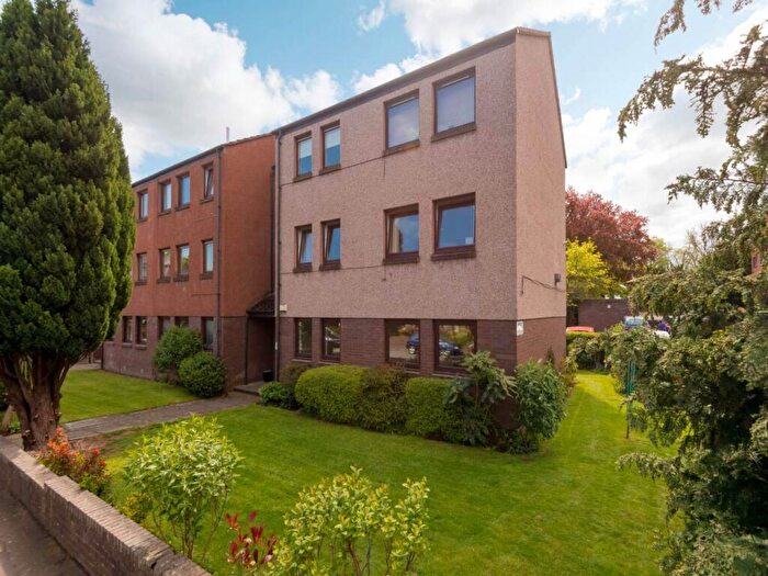 2 Bedroom Flat To Rent In West Winnelstrae, Fettes, Edinburgh, EH5