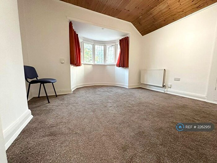 1 Bedroom Flat To Rent In Broadlands Road, Bromley, BR1