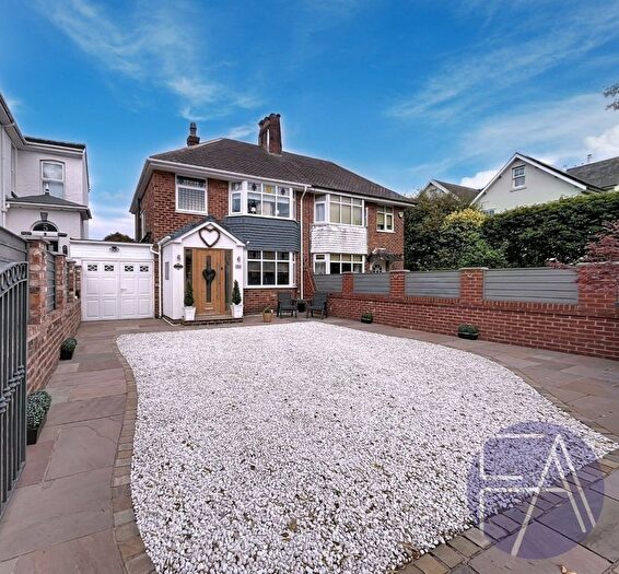 3 Bedroom Semi-detached House For Sale In Belmont Street, Southport, Merseyside, PR8