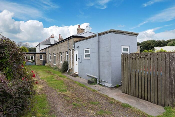 2 Bedroom Cottage For Sale In Garden Cottage, Creswell, NE61