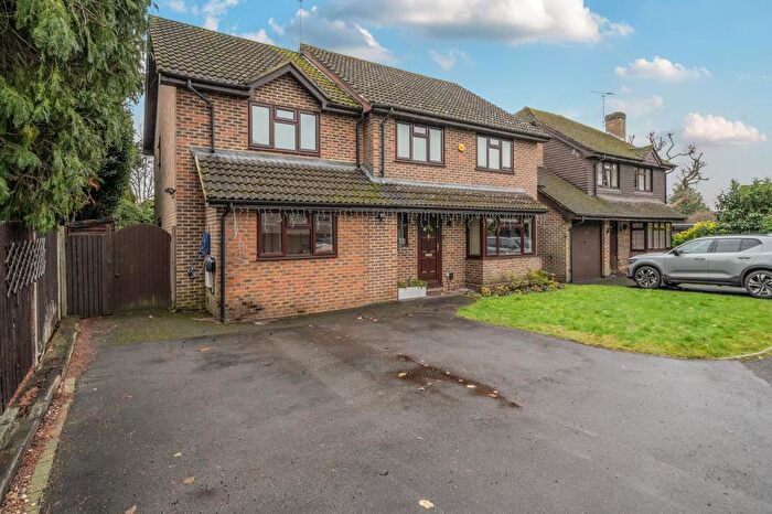 5 Bedroom Detached House For Sale In Windlesham, Surrey, GU20