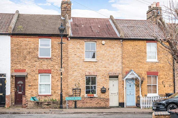 2 Bedroom House For Sale In Princes Road, Penge, London, SE20