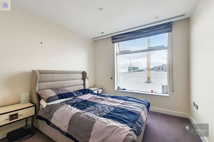 2 Bedroom Flat To Rent In Arora Tower, Waterview Drive, SE10