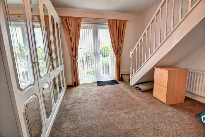 2 Bedroom Semi-Detached Bungalow To Rent In Charlton Road, Fulwell, SR5