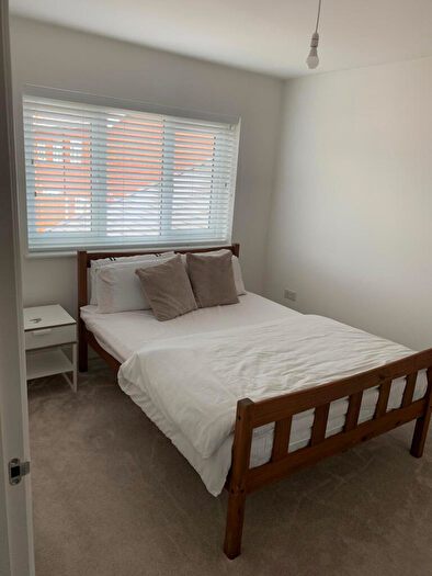 1 Bedroom Detached House To Rent In Dixon Link, Basildon, Essex, SS16