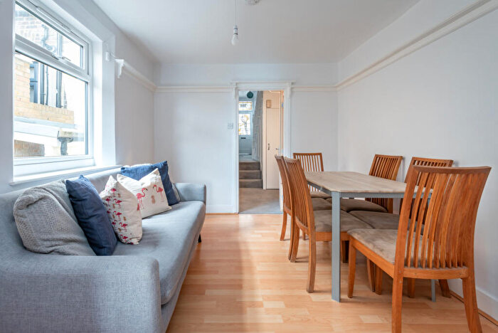4 Bedroom Terraced House To Rent In Portway, London, E15