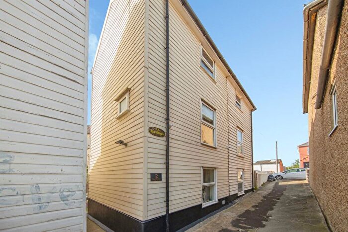 1 Bedroom Semi-Detached House For Sale In Pepys Street, Harwich, CO12