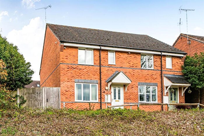 3 Bedroom Semi-Detached House For Sale In College Walk, Kidderminster, DY10