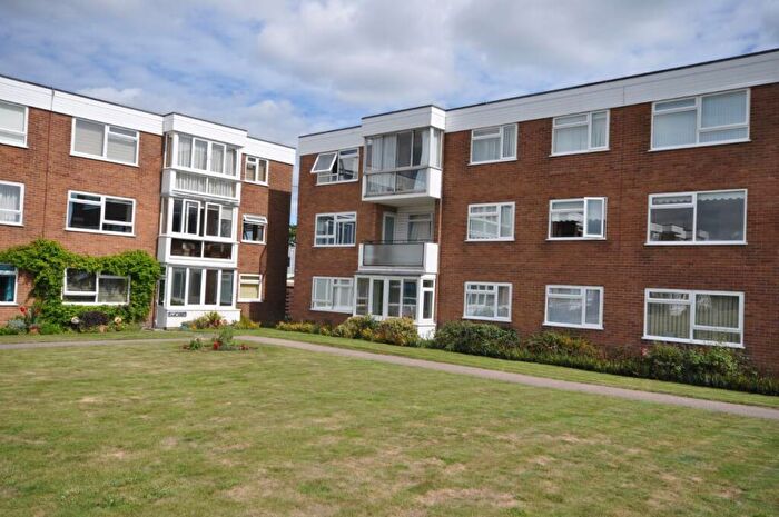 2 Bedroom Flat For Sale In Dolphin Court, Frinton Sea, CO13