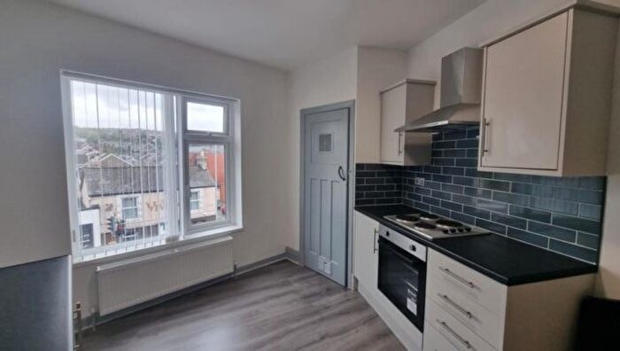 1 Bedroom Flat To Rent In Dillwyn Road, Sketty, Swansea, SA2