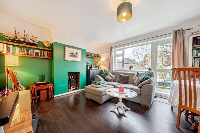2 Bedroom Flat For Sale In Stanstead Road, London, SE23