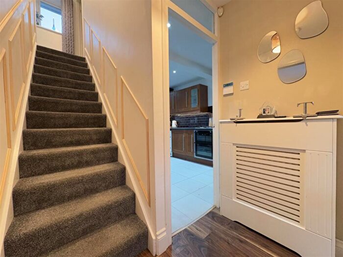 2 Bedroom Terraced House For Sale In Hockley Close, Basildon, SS14