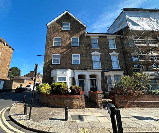 2 Bedroom Flat To Rent In Wilberforce Road, Hackney, London, N4